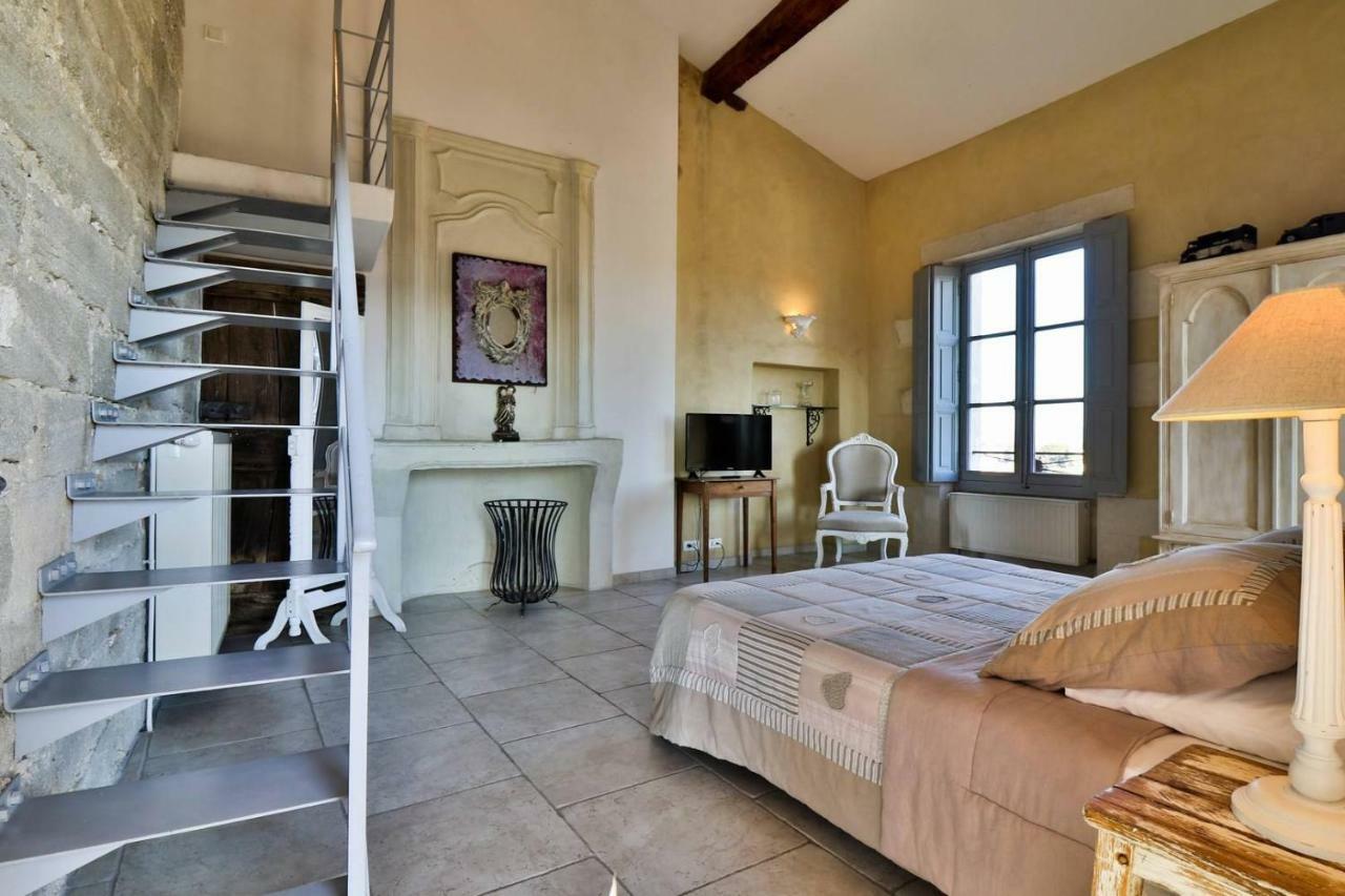 Le Posterlon Bed & Breakfast Caumont-sur-Durance ภายนอก รูปภาพ